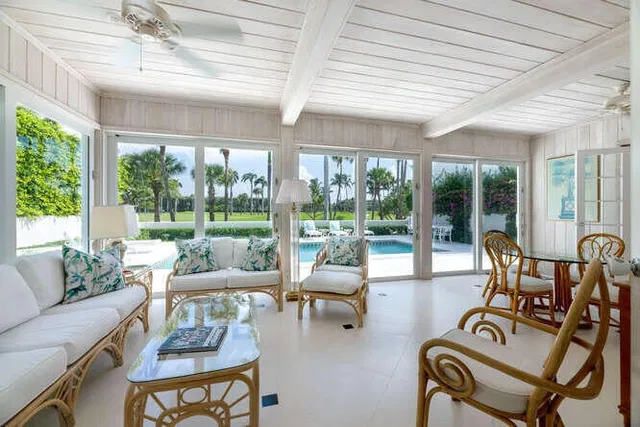 In-Town Palm Beach Residence photo 6