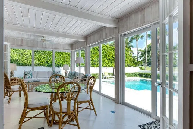In-Town Palm Beach Residence photo 8