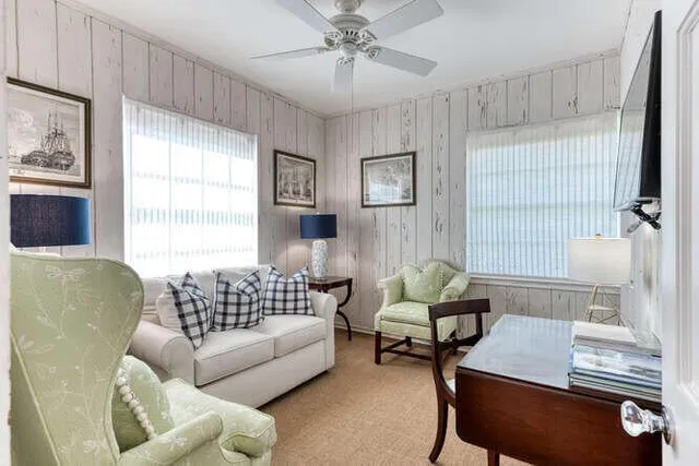 In-Town Palm Beach Residence photo 17