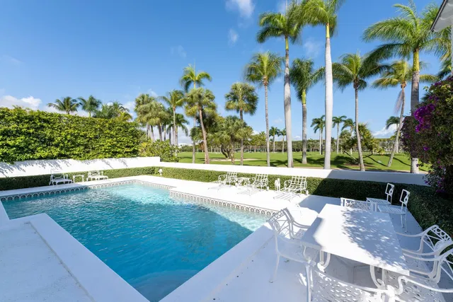 In-Town Palm Beach Residence photo 19