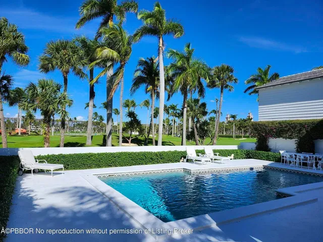 In-Town Palm Beach Residence photo 39