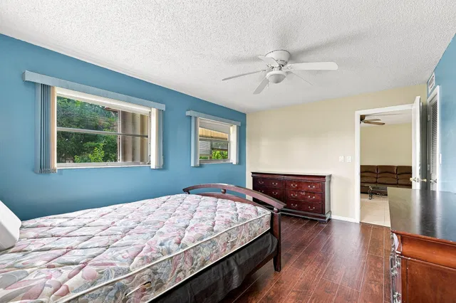 Unit 111 photo 18