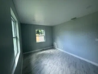 Residence photo 12