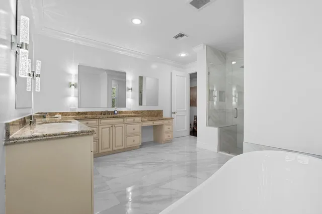 Residence photo 35