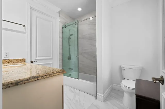 Residence photo 48