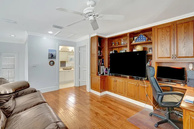Residence photo 51