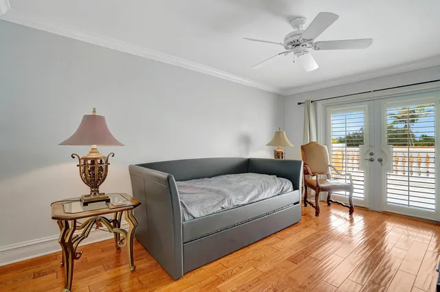 Residence photo 53