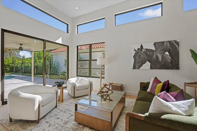 Residence photo 3