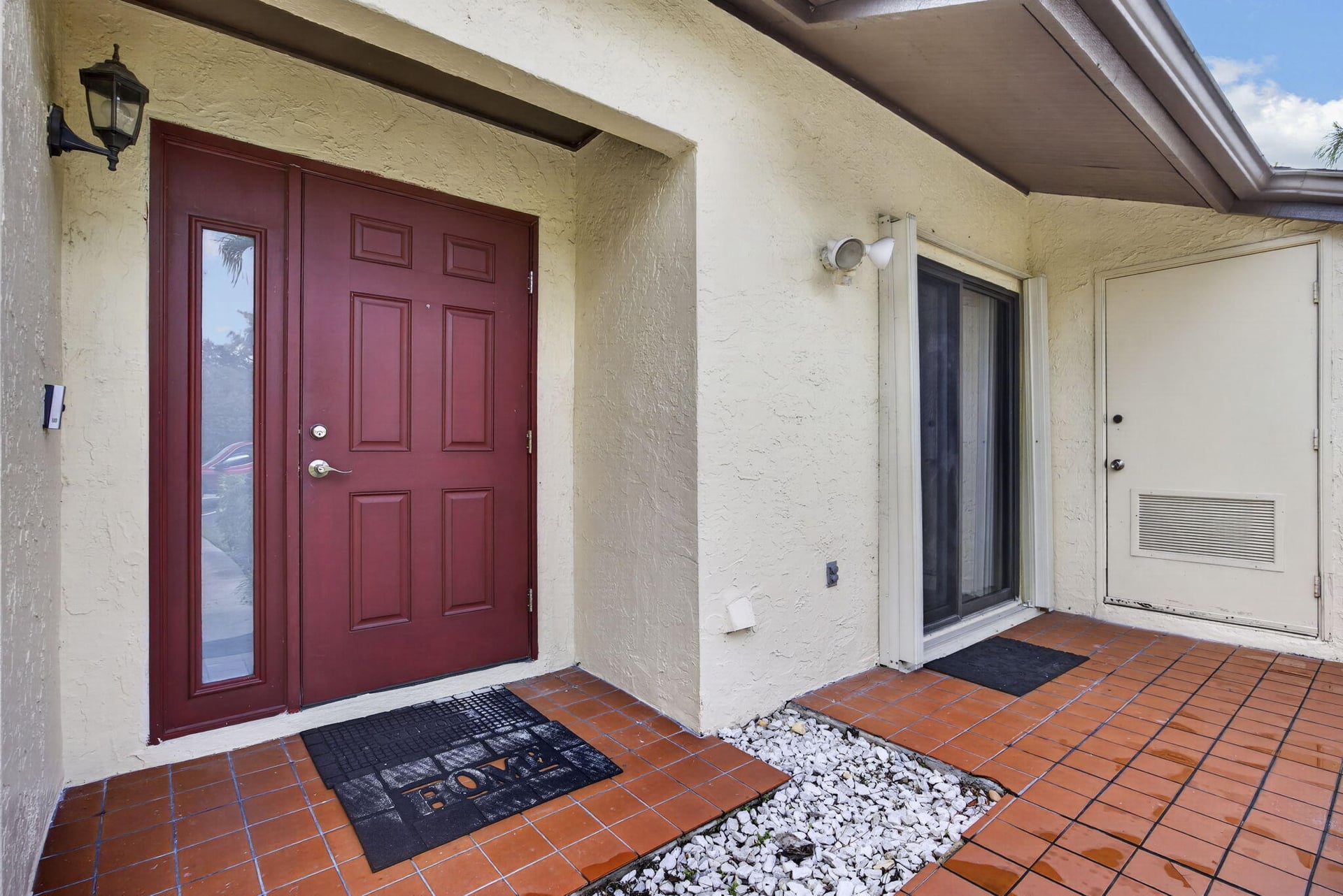 Residence photo 2