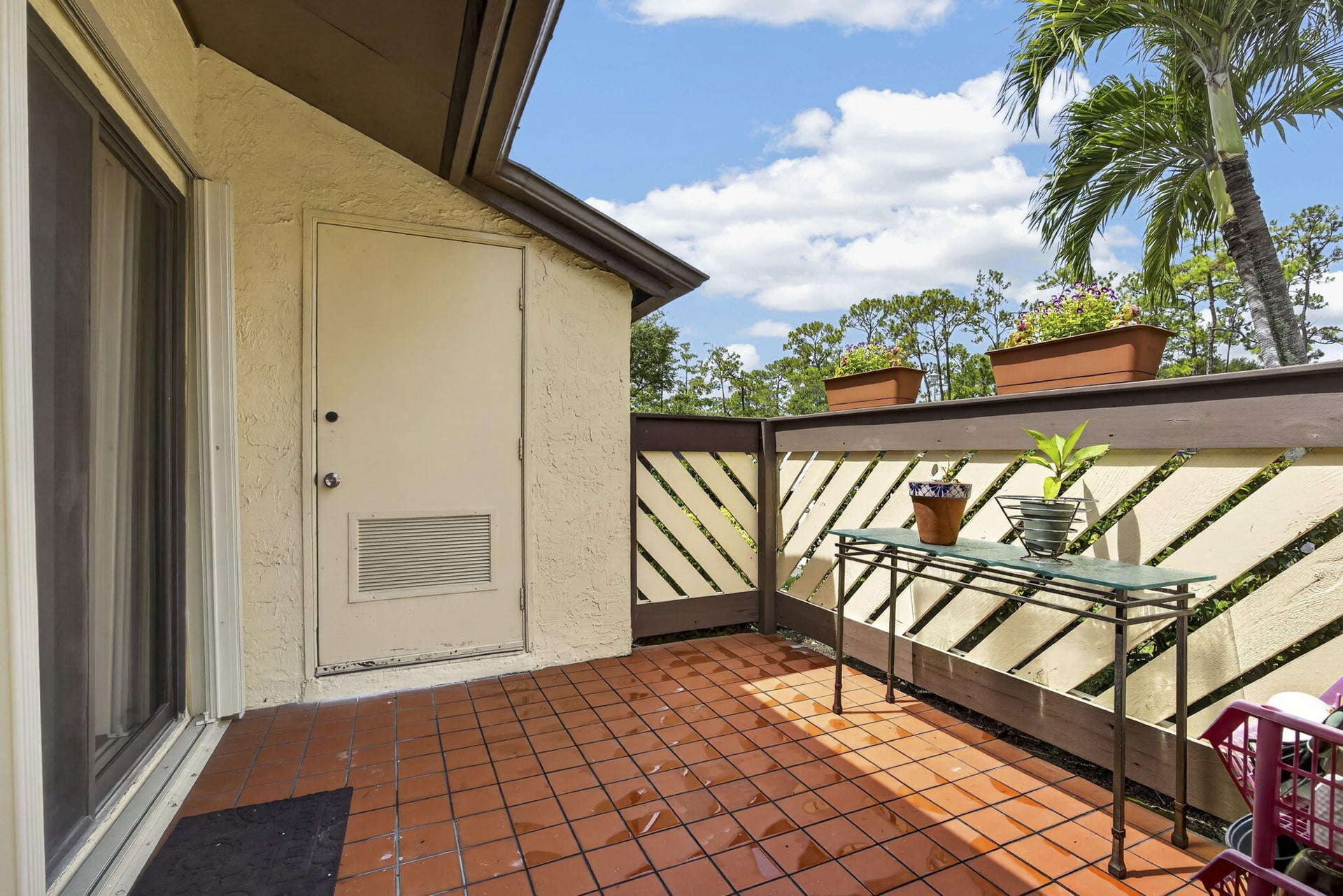 Residence photo 3