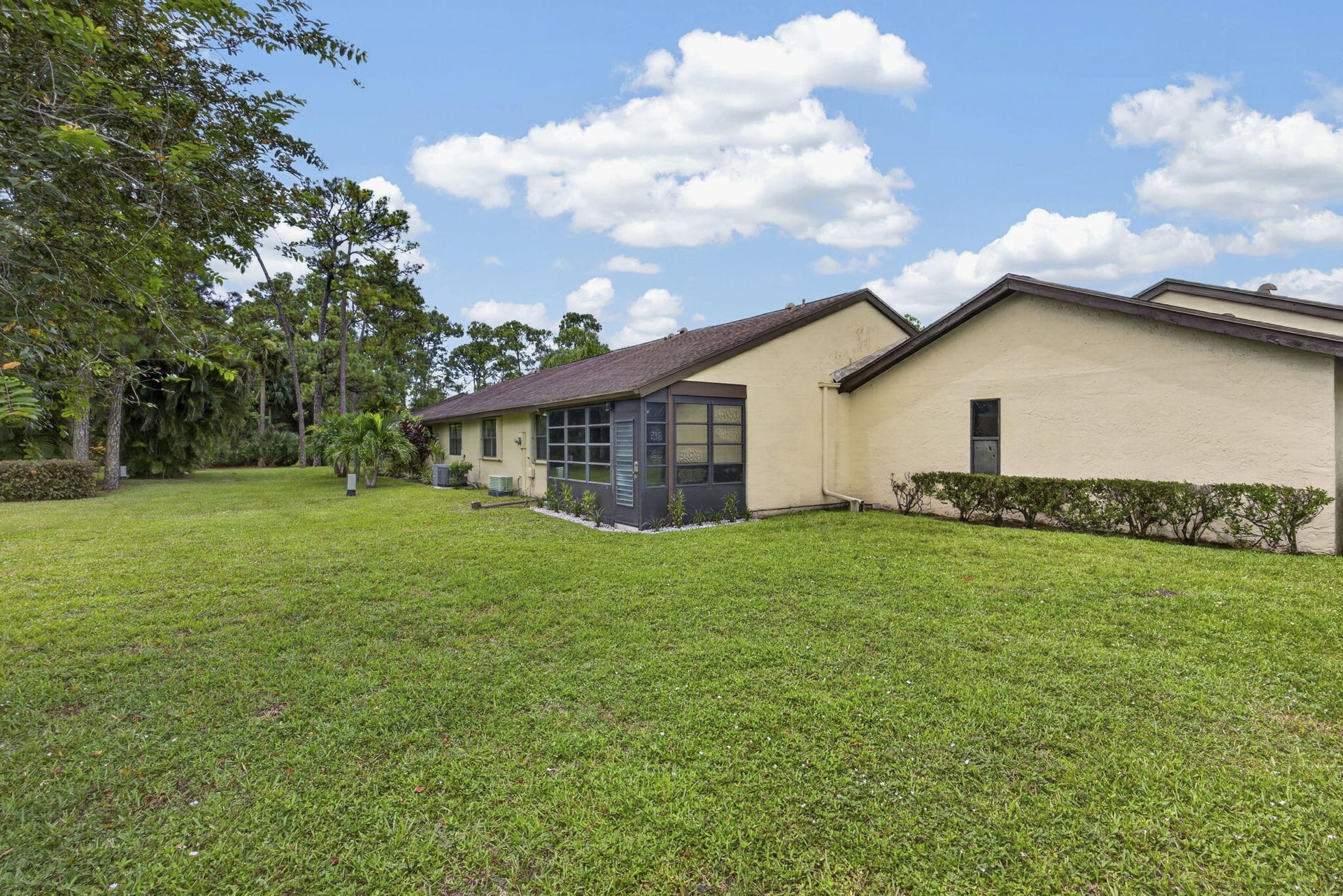Residence photo 30