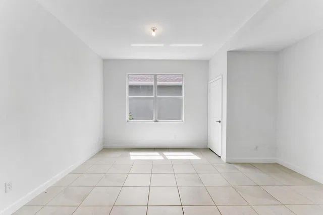 Residence photo 8