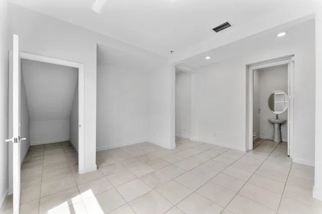 Residence photo 9