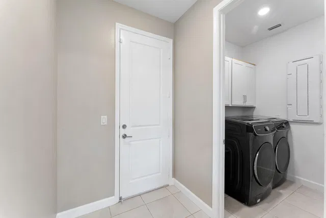 Residence photo 18