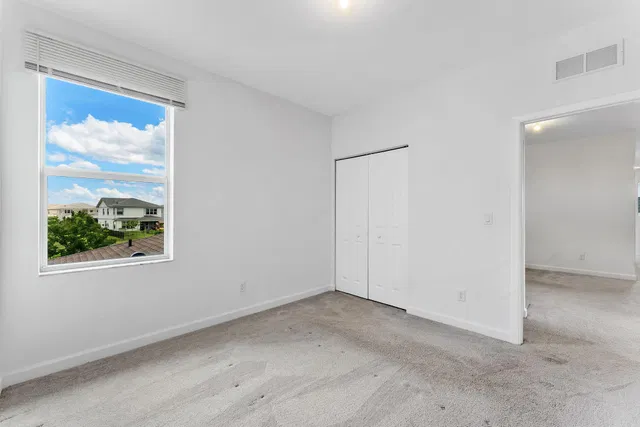 Residence photo 32