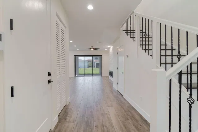 Residence photo 3