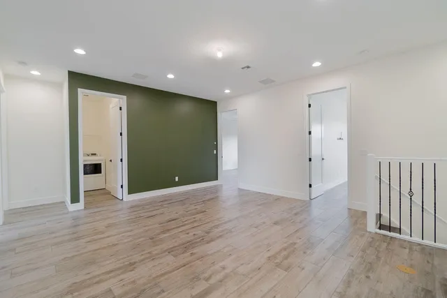 Residence photo 6