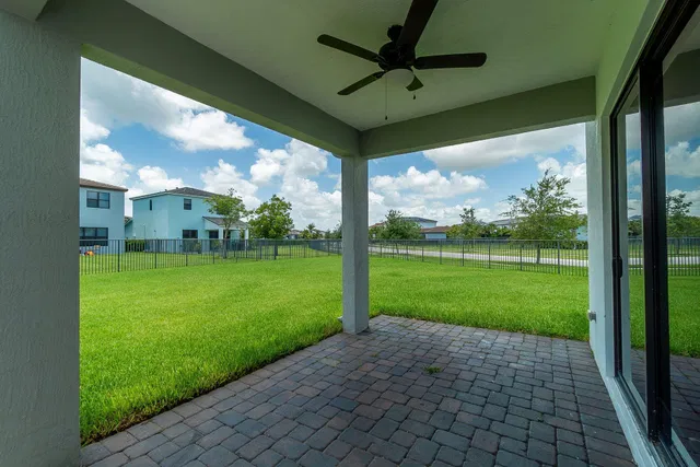 Residence photo 35