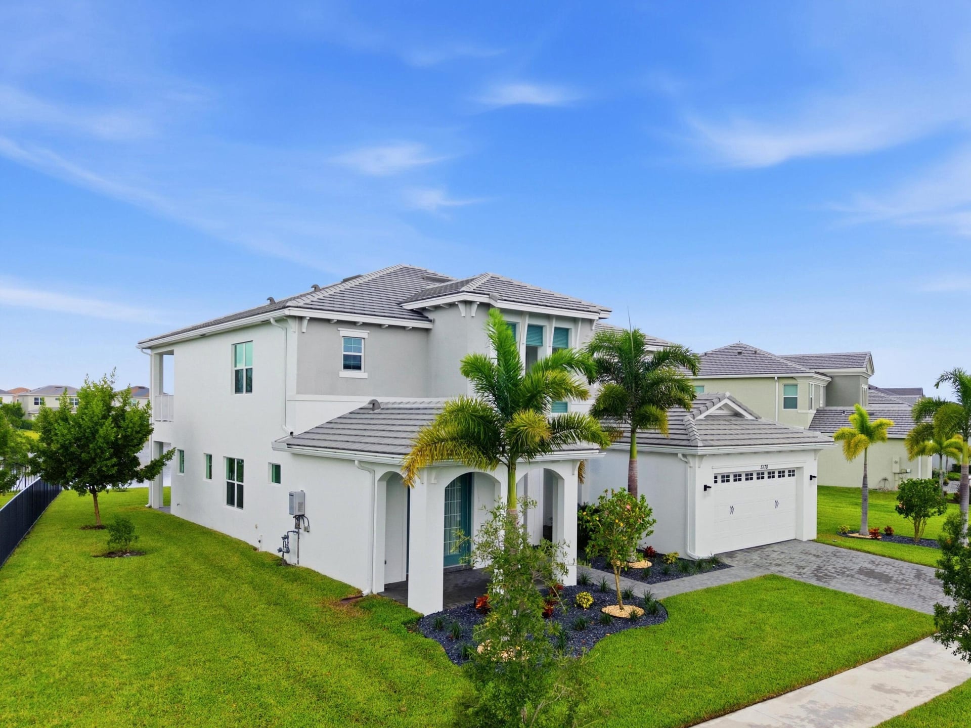 Residence photo 3