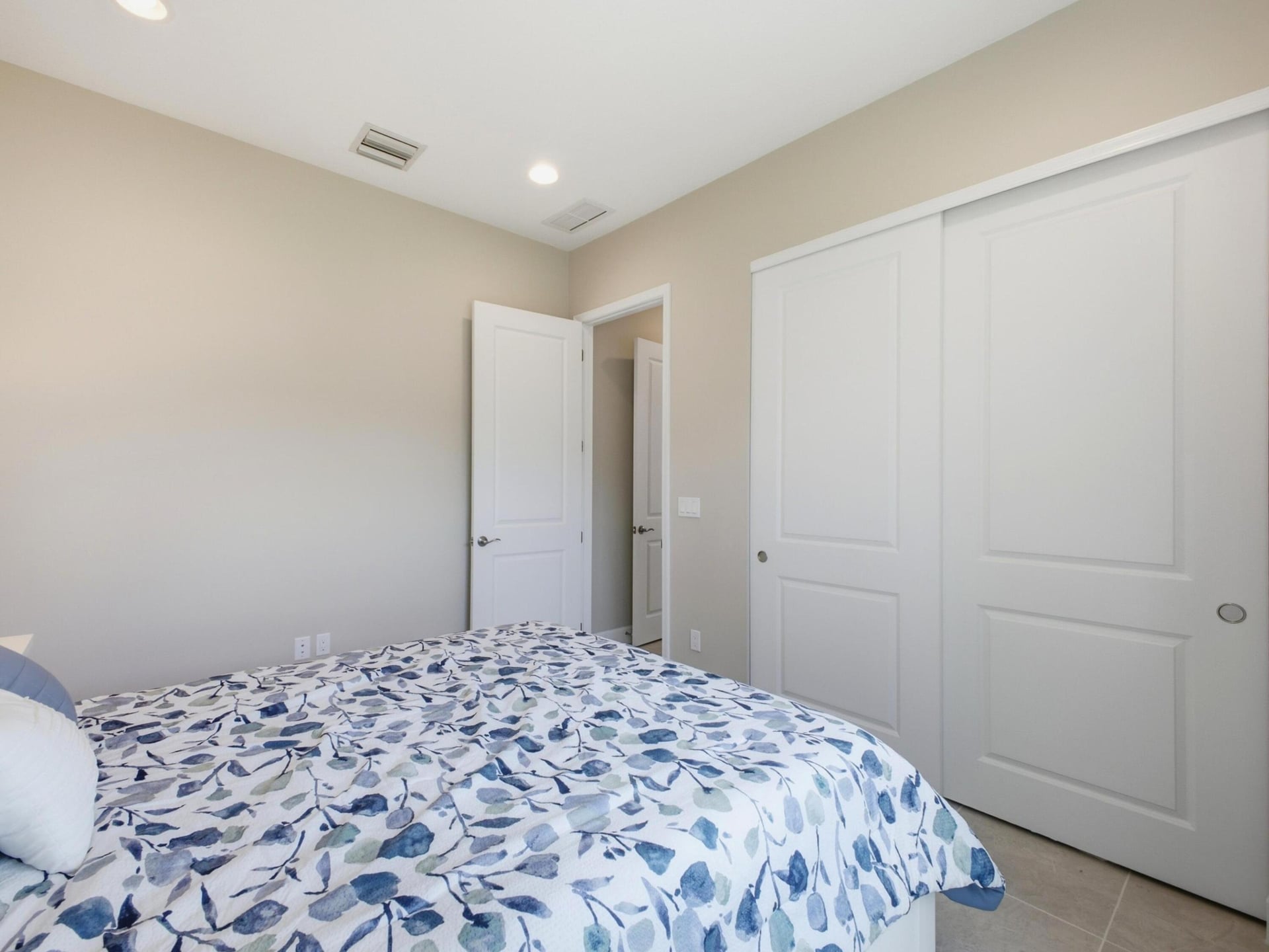 Residence photo 33