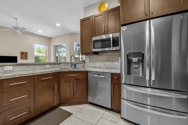 Residence photo 15