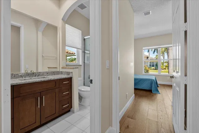 Residence photo 33