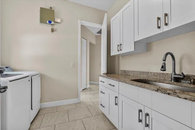 Residence photo 48