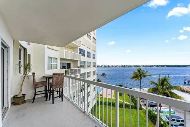 2600 N Flagler Unit 509 photo 15