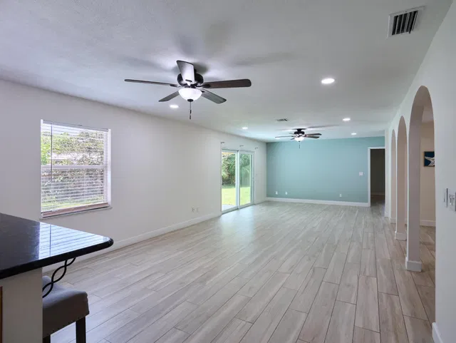 Residence photo 6