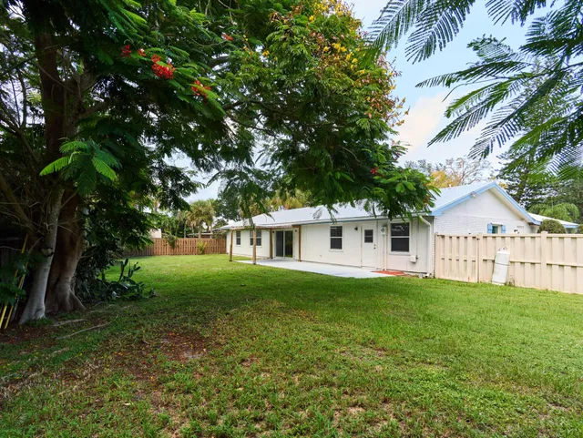 Residence photo 42