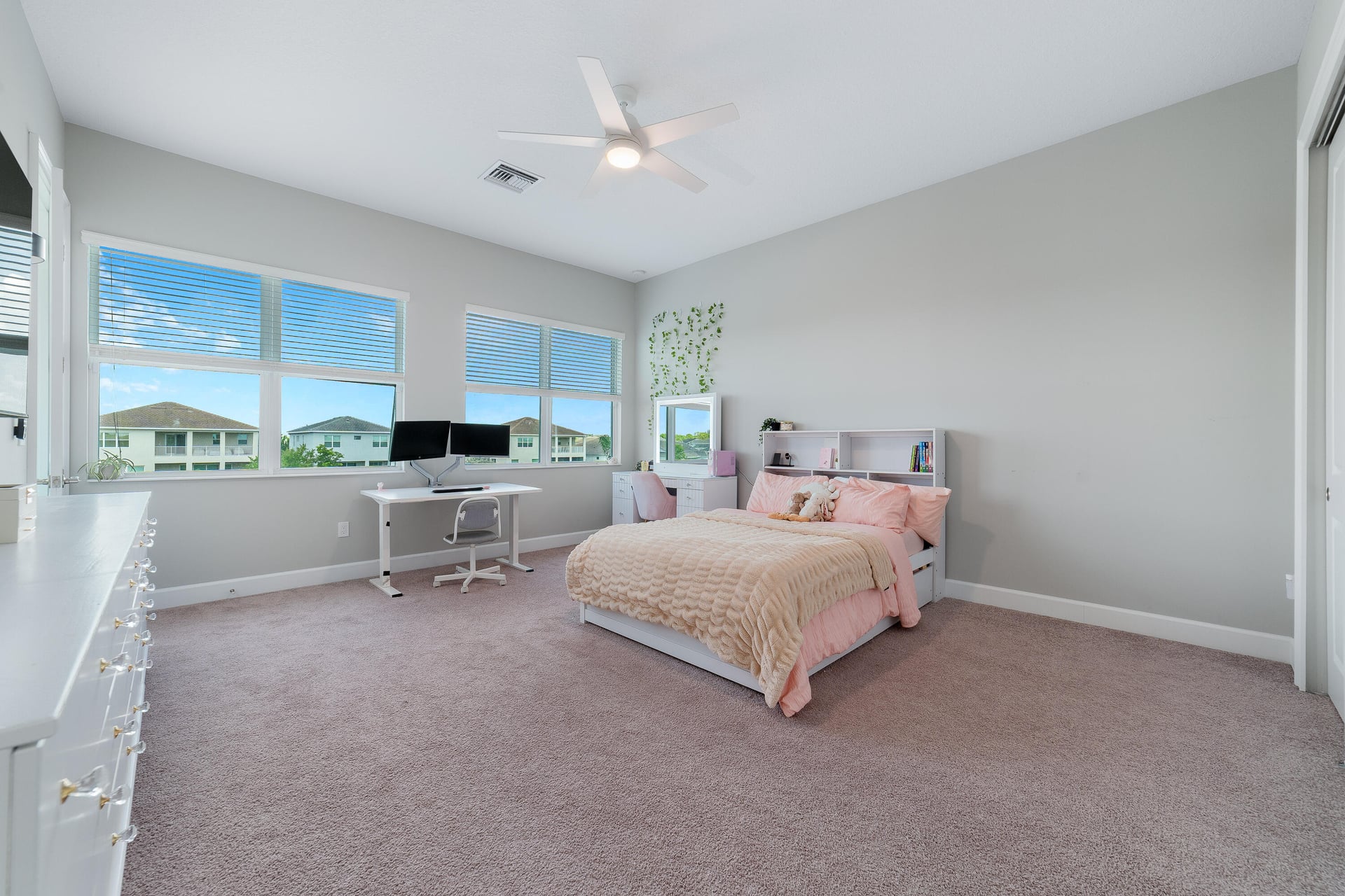 Residence photo 26