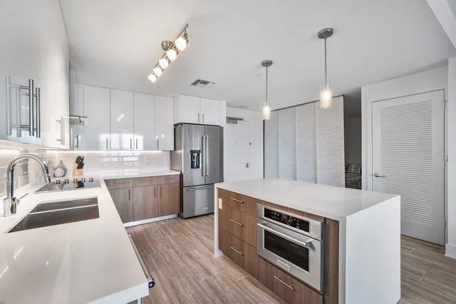 236 Fifth Avenue Unit 303 photo 6