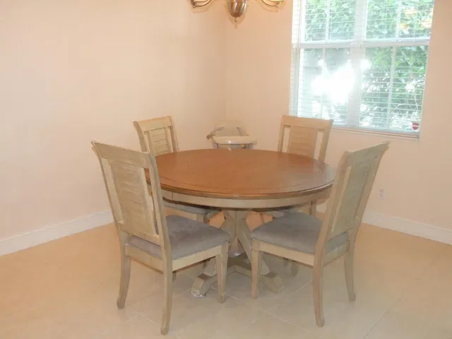 Unit 809 photo 5