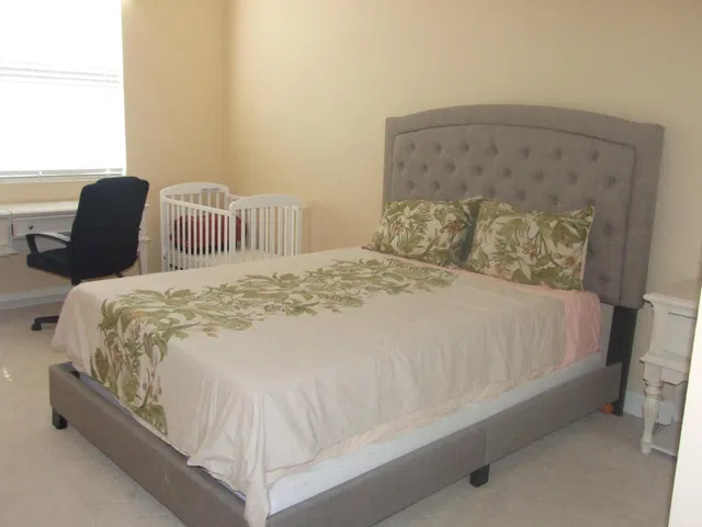 Unit 809 photo 12
