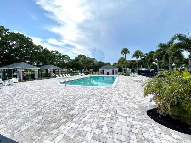  Residence photo 20