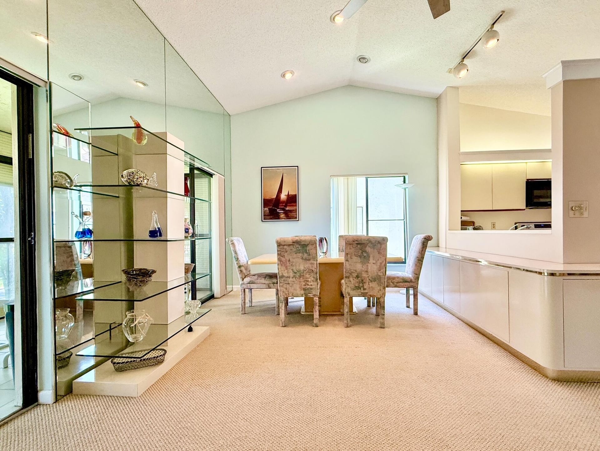 Unit 202 photo 8