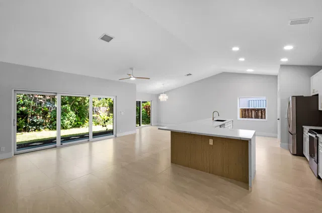 Residence photo 8