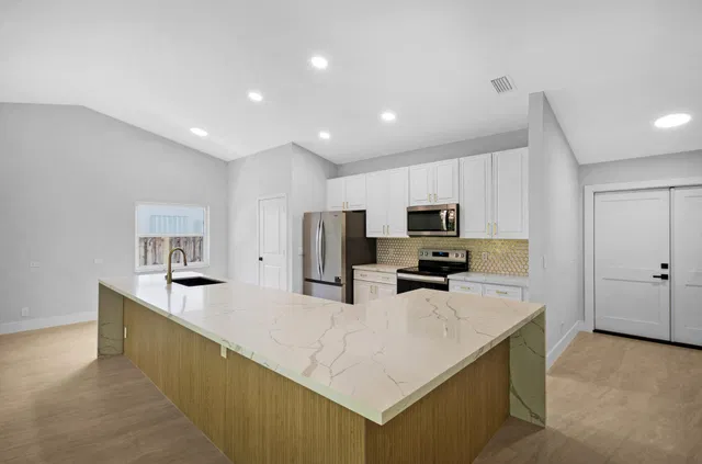 Residence photo 11