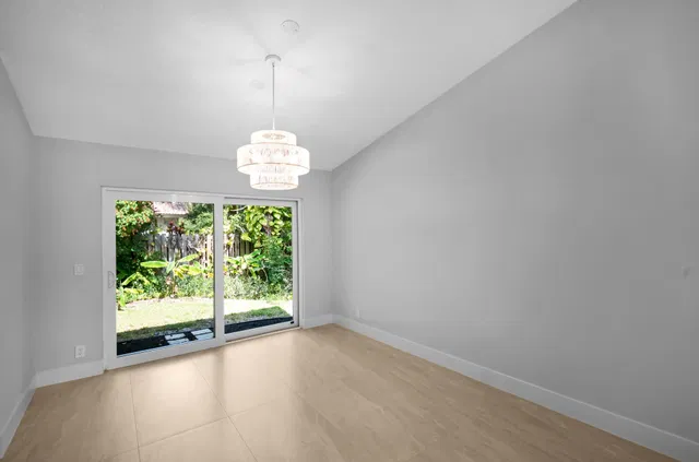 Residence photo 14