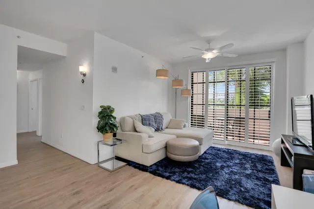 233 S Federal Boca Unit 325 photo 8