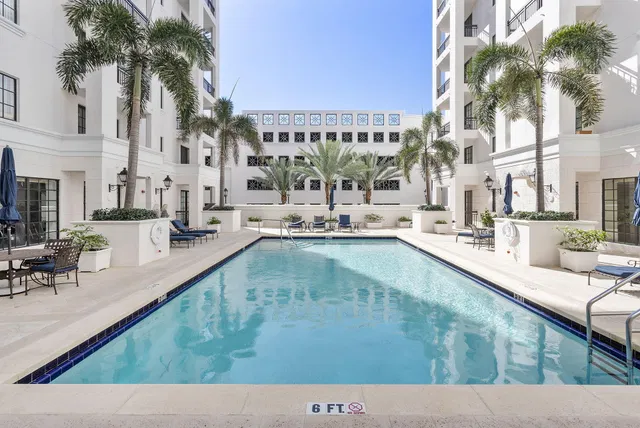 233 S Federal Boca Unit 325 photo 19