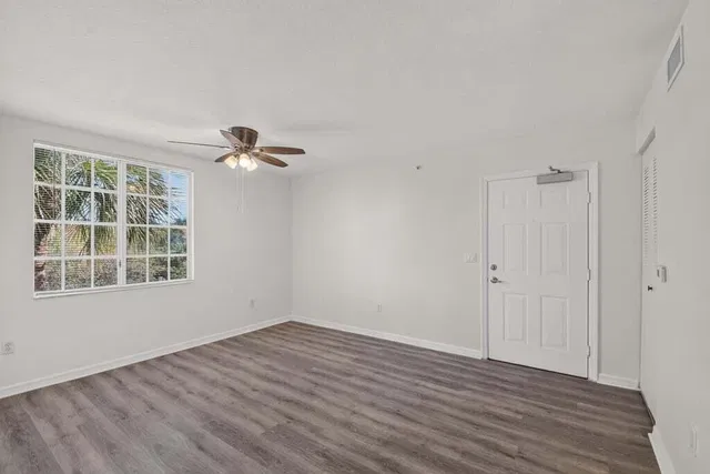  Residence photo 6