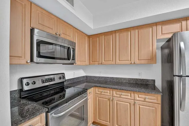  Residence photo 10