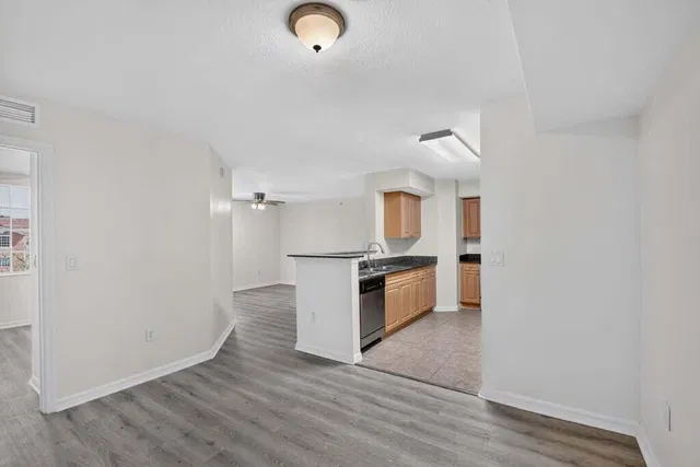  Residence photo 11