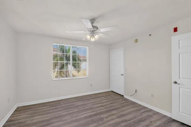 Residence photo 17
