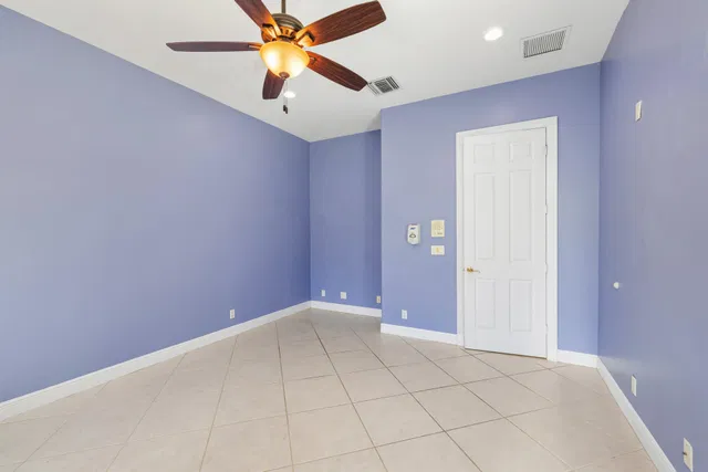 Residence photo 32