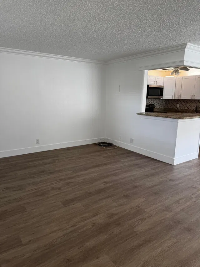 Residence photo 3