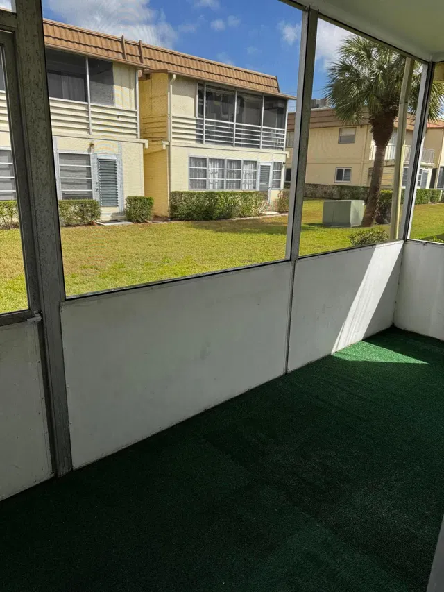 Residence photo 14