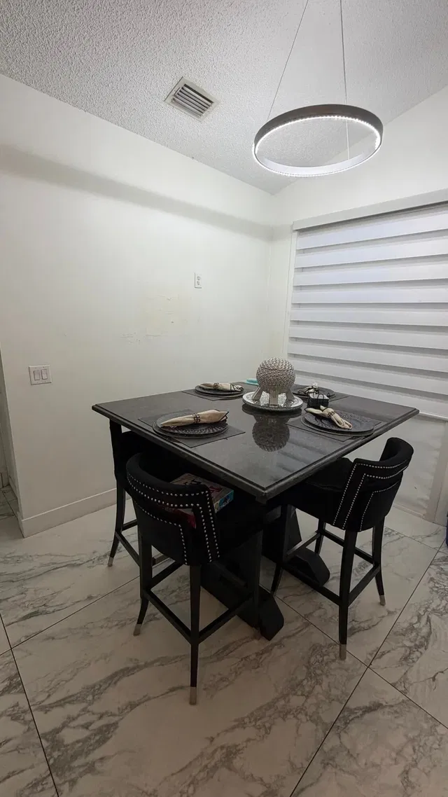  Residence photo 11