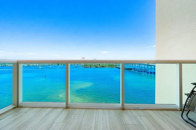 Marina Grande on the Ocean Unit 711 photo 4